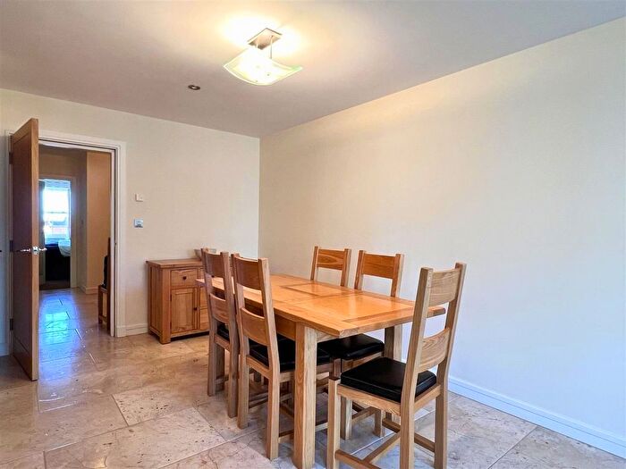 2 Bedroom Flat For Sale In Castle Heights, Marlborough Street, Scarborough, YO12