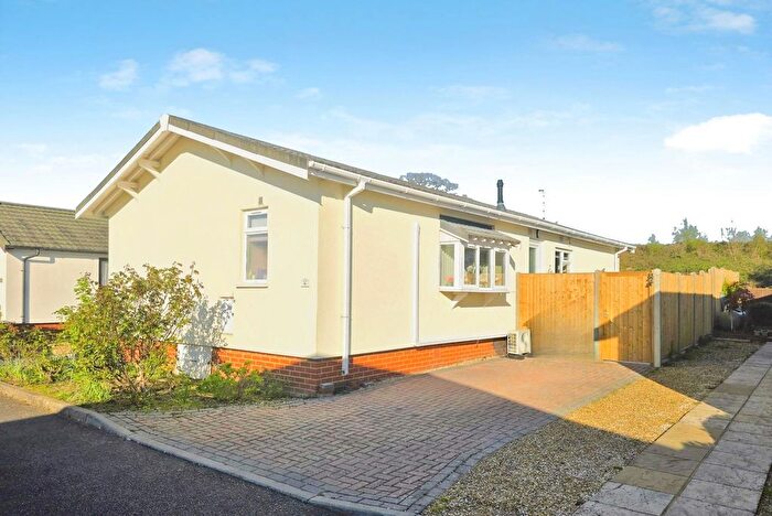 3 Bedroom Property For Sale In The Oaks, Surrey Hills Park, Normandy, Guildford, GU3