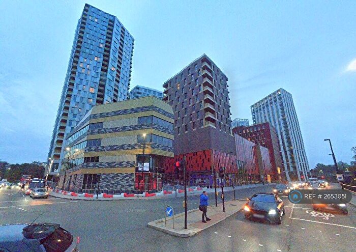 2 Bedroom Flat To Rent In Dukes Court, London, SE13