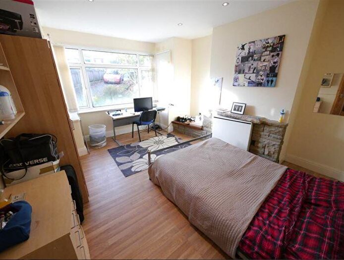 6 Bedroom House To Rent In St. Chads View, Leeds, LS6