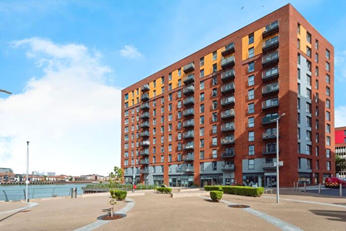 1 Bedroom Flat For Sale In Azera, Capstan Road, Southampton, Hampshire, SO19