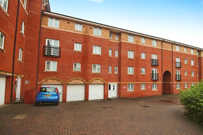 2 Bedroom Apartment To Rent In Saltash Road, Swindon, SN2