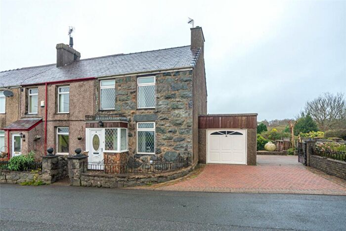 3 Bedroom End Of Terrace House For Sale In Llanrug, Caernarfon, Gwynedd, LL55