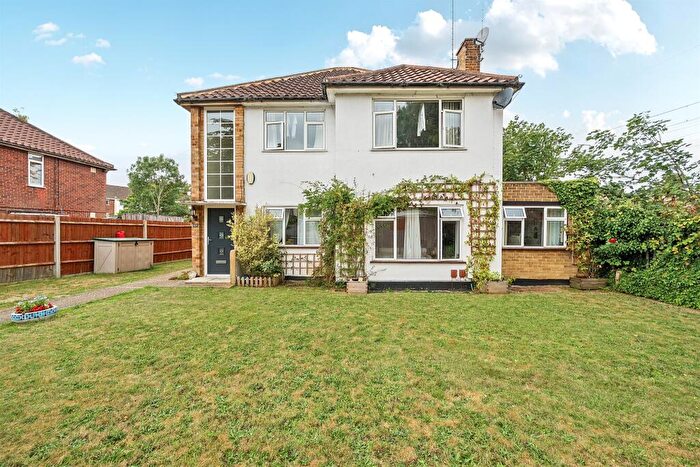 2 Bedroom Maisonette For Sale In Brunel Road, Maidenhead, SL6