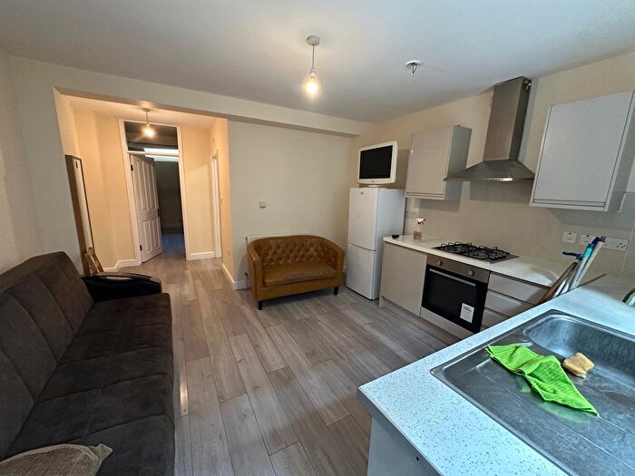 1 Bedroom Flat To Rent In Lower Clapton Road, Hackney, E5