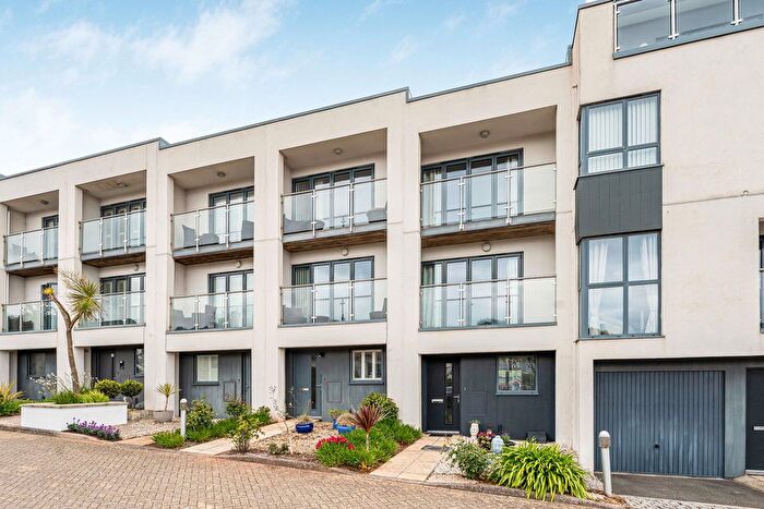3 Bedroom Town House For Sale In Torbay Road, Torquay, Devon, TQ2