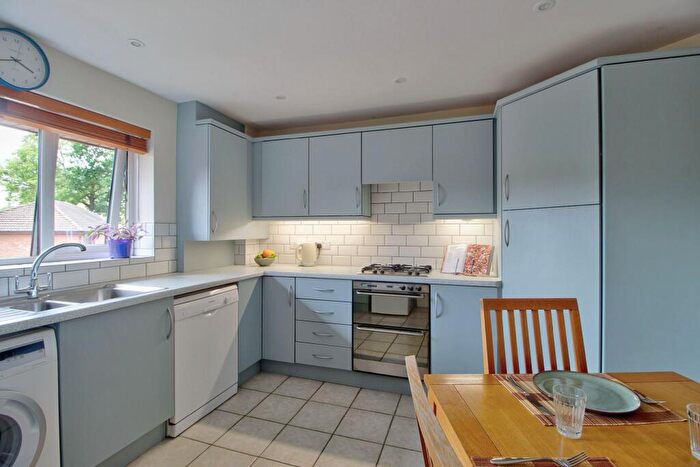 2 Bedroom Maisonette For Sale In Marlborough Court, Wokingham, RG40