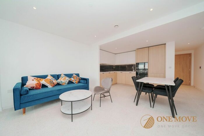 2 Bedroom Flat To Rent In Cendal Crescent, Bouchon Point, E1