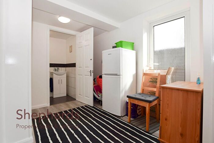 3 Bedroom End Of Terrace House For Sale In Claremont, Cheshunt, Waltham Cross, EN7