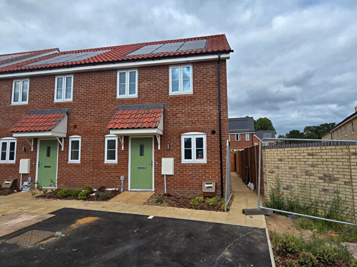 2 Bedroom Semi-Detached House For Sale In Donegal Road, Thetford, Norfolk, IP24