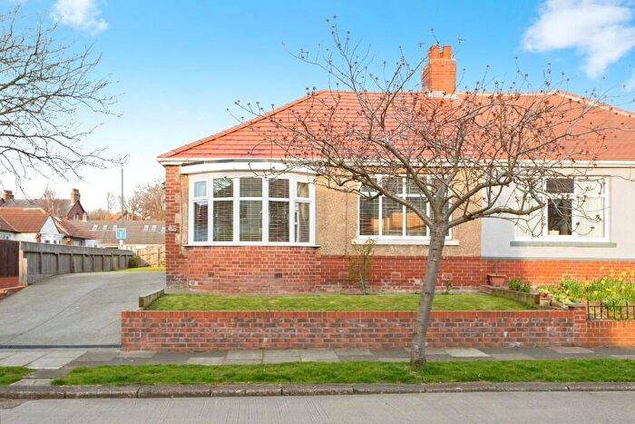 2 Bedroom Semi-Detached Bungalow For Sale In West Avenue, South Shields, Tyne And Wear, NE34