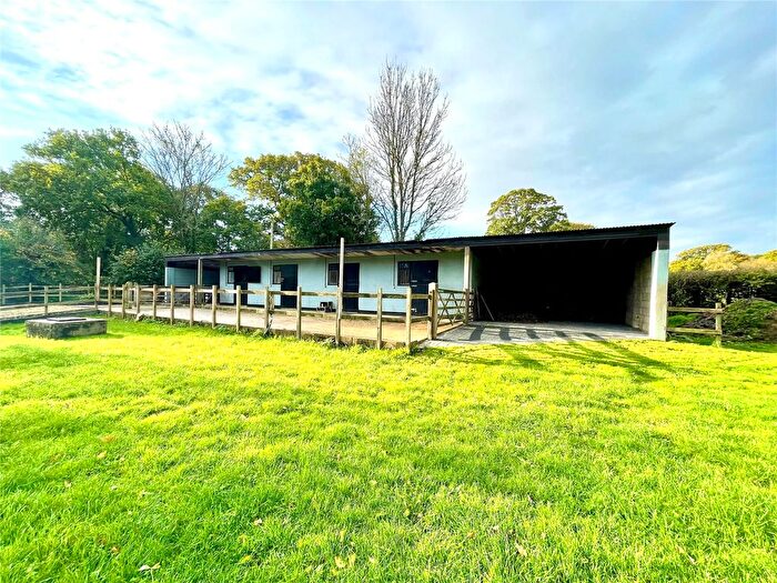 Equestrian Property For Sale In Flexford Lane, Sway, Lymington, Hampshire, SO41