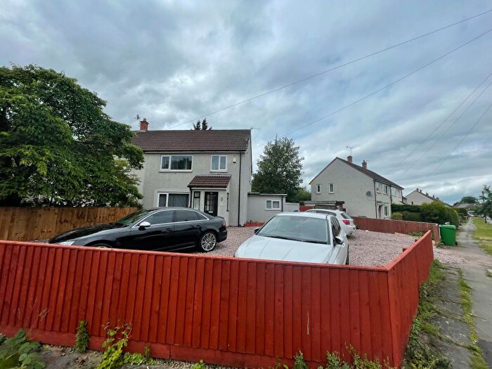 4 Bedroom Semi-Detached House For Sale In Thornsgreen Road, Manchester, M22