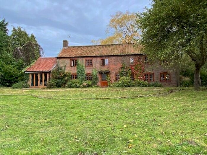 4 Bedroom Detached House For Sale In Spring Farm, North Street, Great Dunham, King's Lynn, Norfolk, PE32