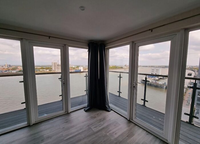 2 Bedroom Flat To Rent In Mast Quay, Woolwich, SE18