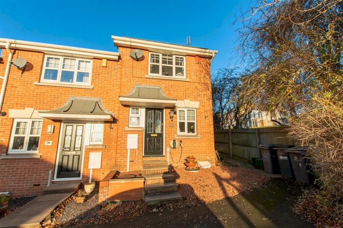 2 Bedroom Town House To Rent In High Hazles Close, Gedling, Nottingham NG4