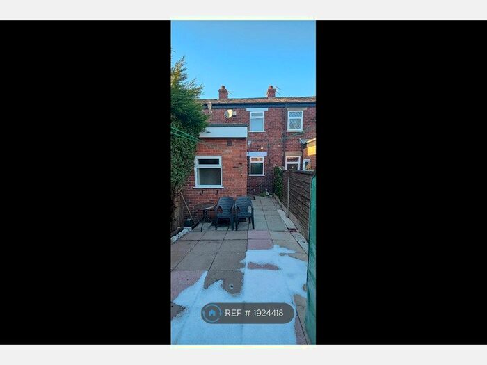 2 Bedroom Terraced House To Rent In Vernon Street, Macclesfield, SK10