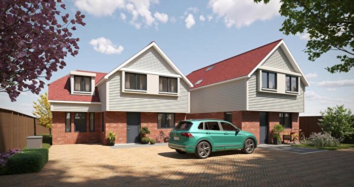 4 Bedroom Detached House To Rent In Queens Road, Haywards Heath, RH16