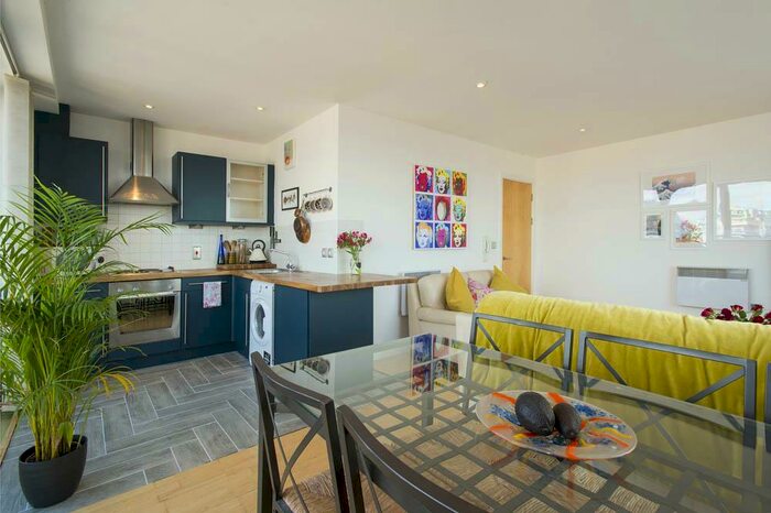 2 Bedroom Apartment To Rent In **£pppw Excluding Bills** Cranbrook House, Nottingham, NG1