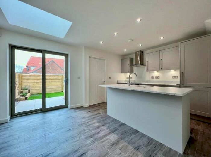 3 Bedroom Town House To Rent In Thwaite Street, Cottingham, HU16