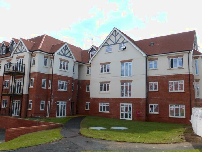 2 Bedroom Apartment To Rent In Bhamra Gardens, Maidenhead, SL6