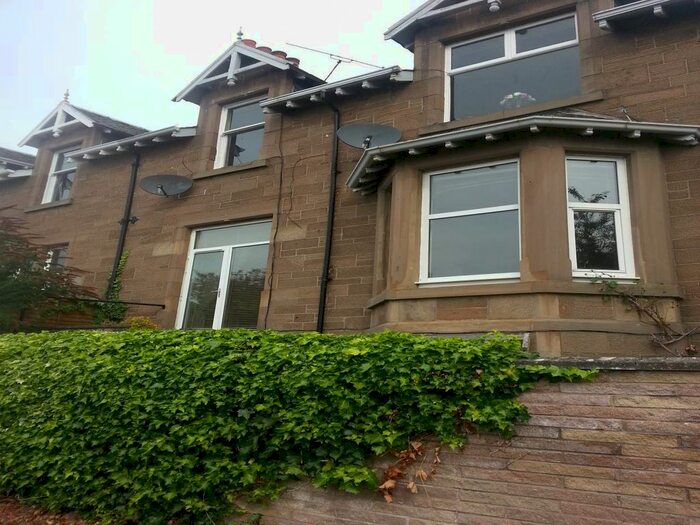 2 Bedroom Flat To Rent In Hillcrest Road, Dundee, DD2
