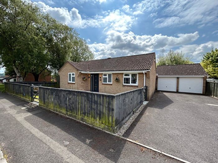 3 Bedroom Detached Bungalow For Sale In Constable Close, Yeovil, Somerset, BA21