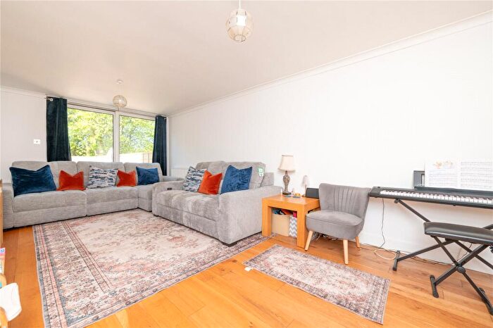 3 Bedroom Terraced House For Sale In Canberra Close, St. Albans, Hertfordshire, AL3