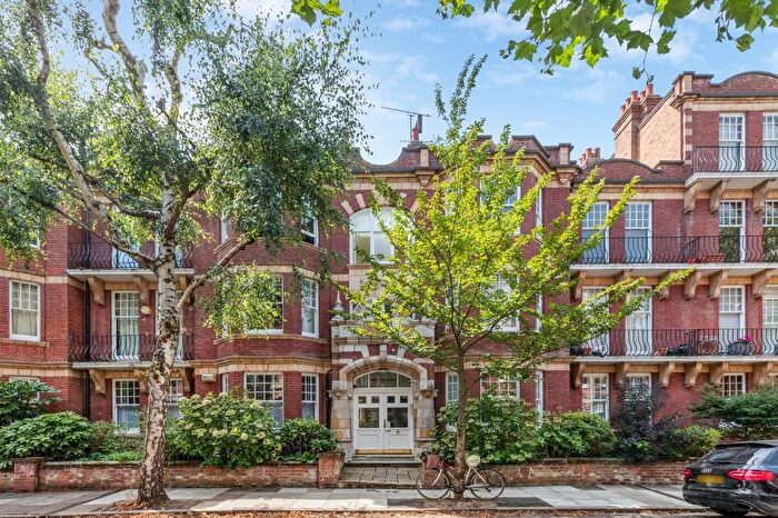 3 Bedroom Flat To Rent In Riverview Gardens, Barnes, SW13