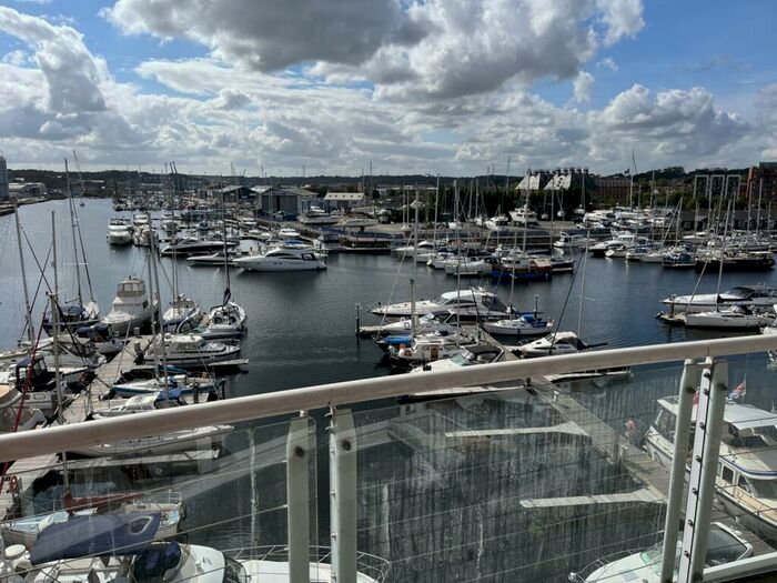 2 Bedroom Apartment To Rent In Neptune Square, Ipswich, Suffolk, IP4