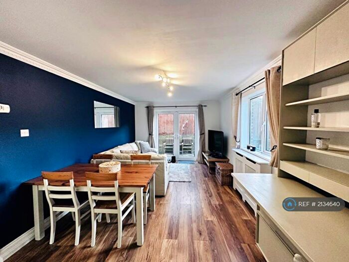 1 Bedroom Flat To Rent In Guildford Road, Surrey, GU12