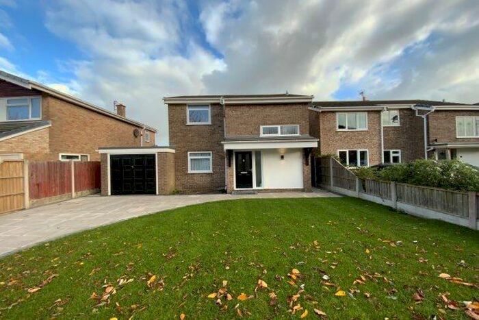 3 Bedroom Property To Rent In Heatherways, Liverpool L37