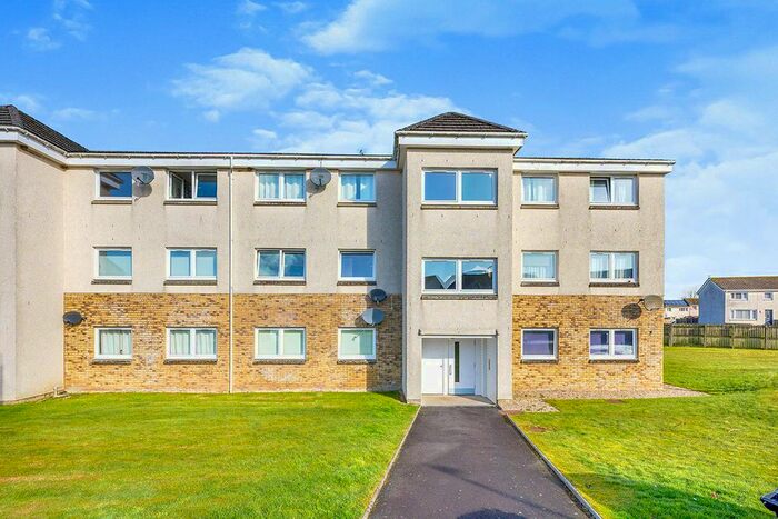 2 Bedroom Flat To Rent In Sanderling, Lesmahagow, Lanark, ML11