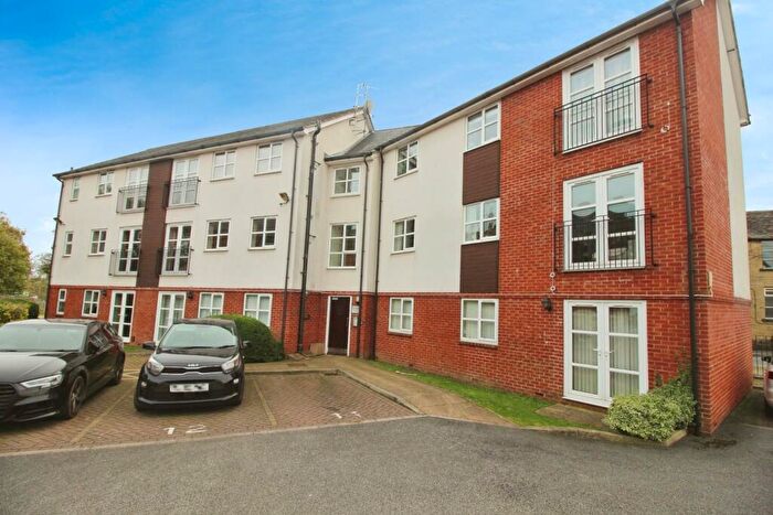 2 Bedroom Flat To Rent In Back Lane, Bramley, LS13