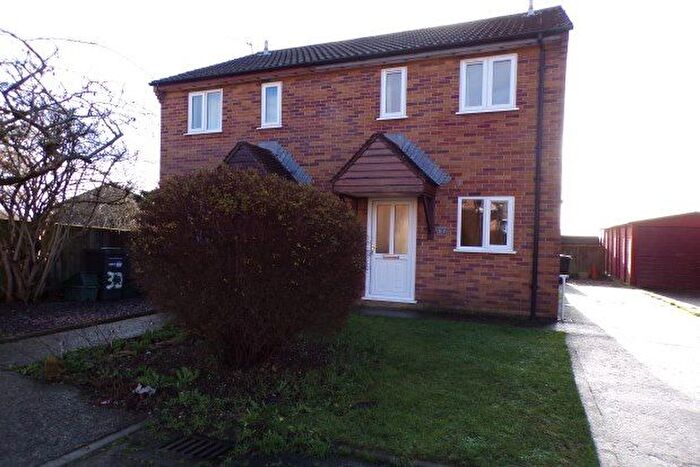 2 Bedroom Semi-Detached House To Rent In Derwent Way, Yeovil, BA21