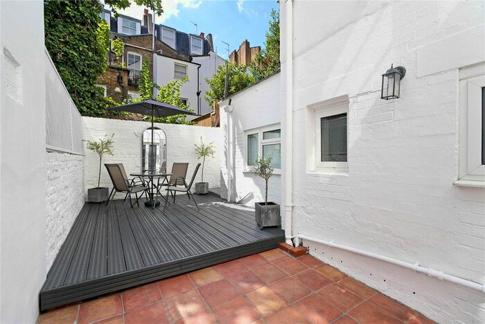 1 Bedroom Flat To Rent In Moorhouse Road, London, W2