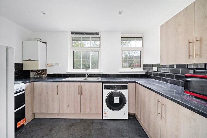 2 Bedroom Apartment For Sale In St Denis Road, West Norwood, London, SE27