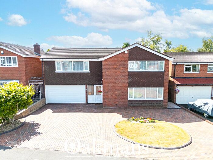 5 Bedroom Detached House For Sale In Darbys Hill Road, Tividale, Oldbury, West Midlands, B69