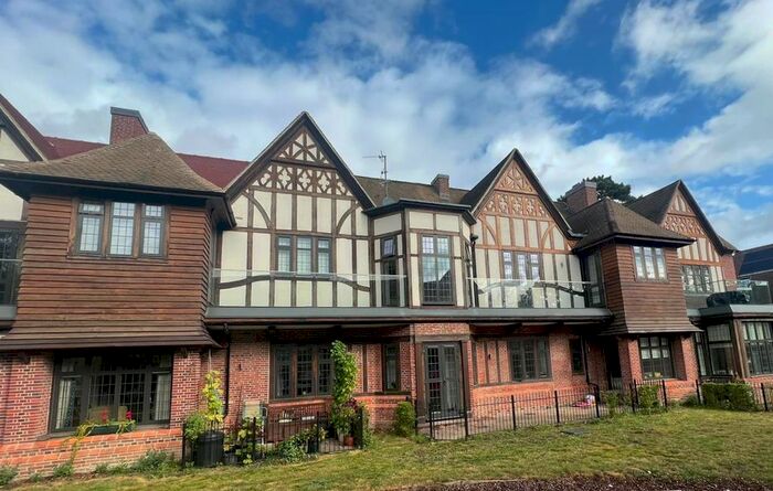 1 Bedroom Flat To Rent In Bassetts House, Acorn Way, Orpington, BR6