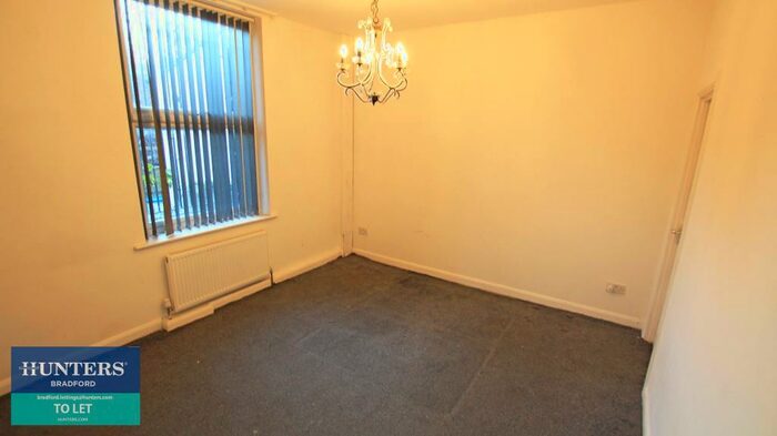 1 Bedroom Flat To Rent In R Bowling Back Lane, Bradford, BD4