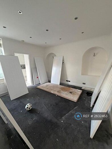 2 Bedroom Flat To Rent In Richmond Road, South Shields, NE34