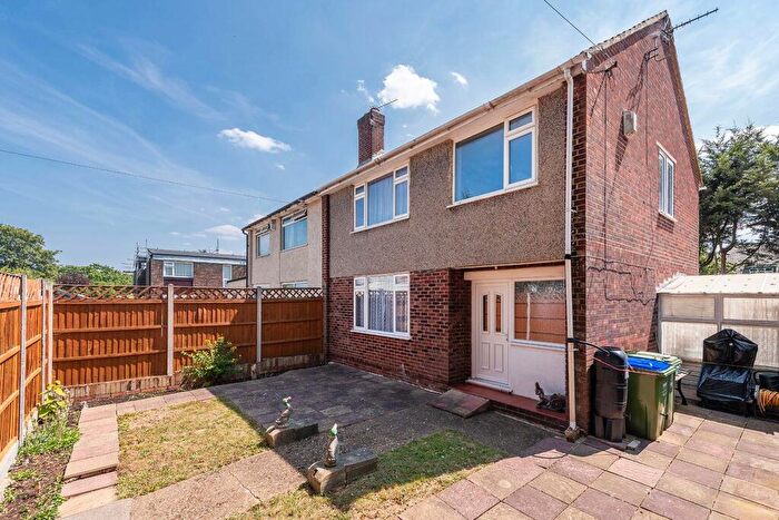 3 Bedroom Semi Detached House For Sale In Brunswick Road, South Bexleyheath, DA6