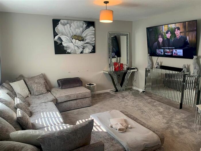 3 Bedroom Property To Rent In Whitebeam Gardens, Bulwell, Nottingham, NG6