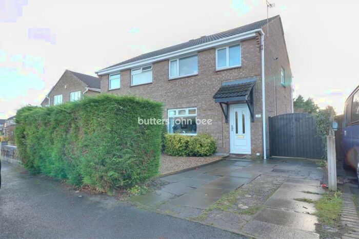 3 Bedroom Semi-Detached House To Rent In Wareham Drive, Leighton, CW1
