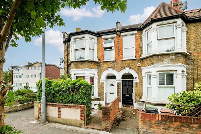2 Bedroom Flat To Rent In Church Road, Leyton, E10