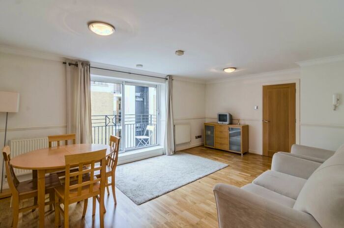 2 Bedroom Apartment To Rent In High Timber Street, Epc:B, EC4