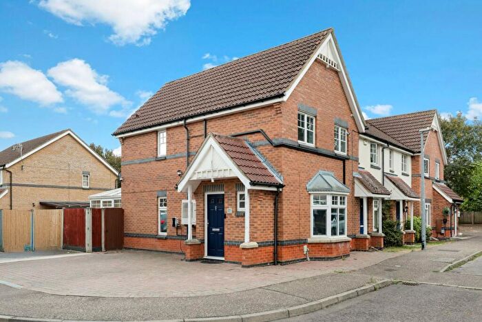 3 Bedroom End Of Terrace House For Sale In Crabs Croft, Braintree, CM7