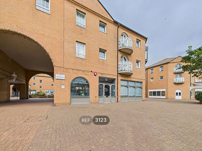 2 Bedroom Flat To Rent In Flat, The Octagon, Brighton Marina Village, Brighton, BN2