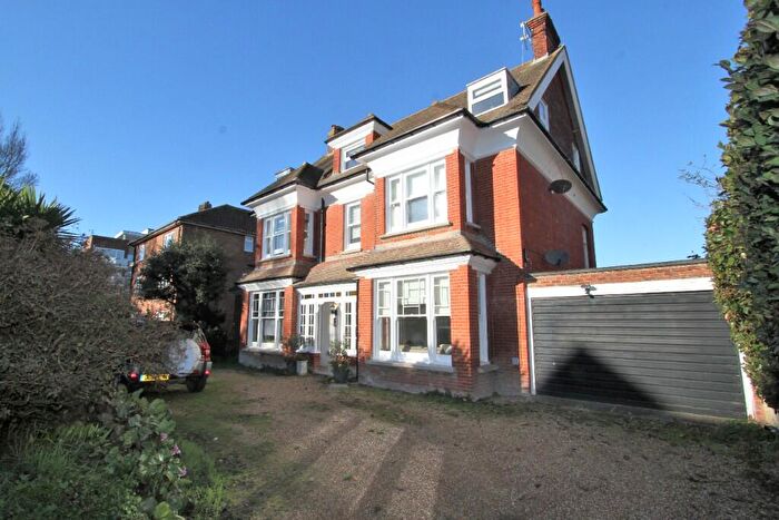 3 Bedroom Apartment For Sale In Silverdale Road, Eastbourne, BN20