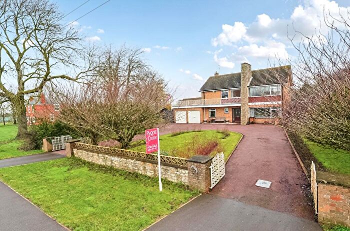 4 Bedroom Detached House For Sale In Walcott Road, Billinghay, LN4